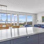 Cornelius - 30m From The Sea By Interhome