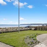 Cornelius - 30m From The Sea By Interhome *