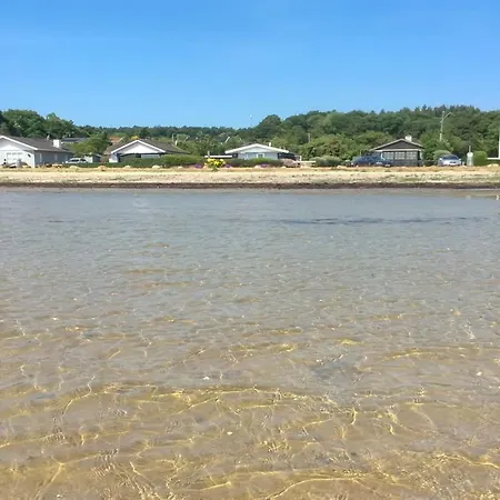 Cornelius - 30m From The Sea By Interhome *
